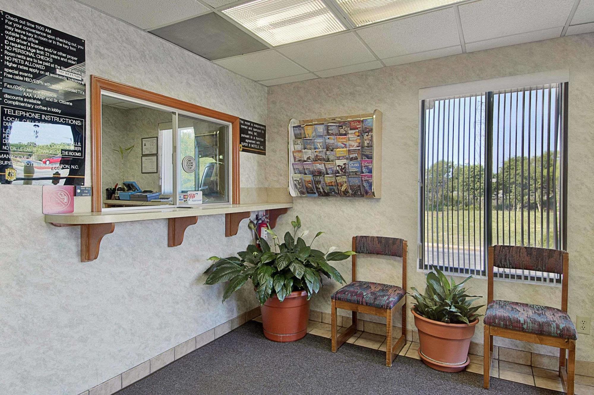 Super 8 By Wyndham Burlington Nc Motel Exterior foto